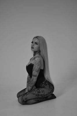 Николь, 8 901 573-23-99